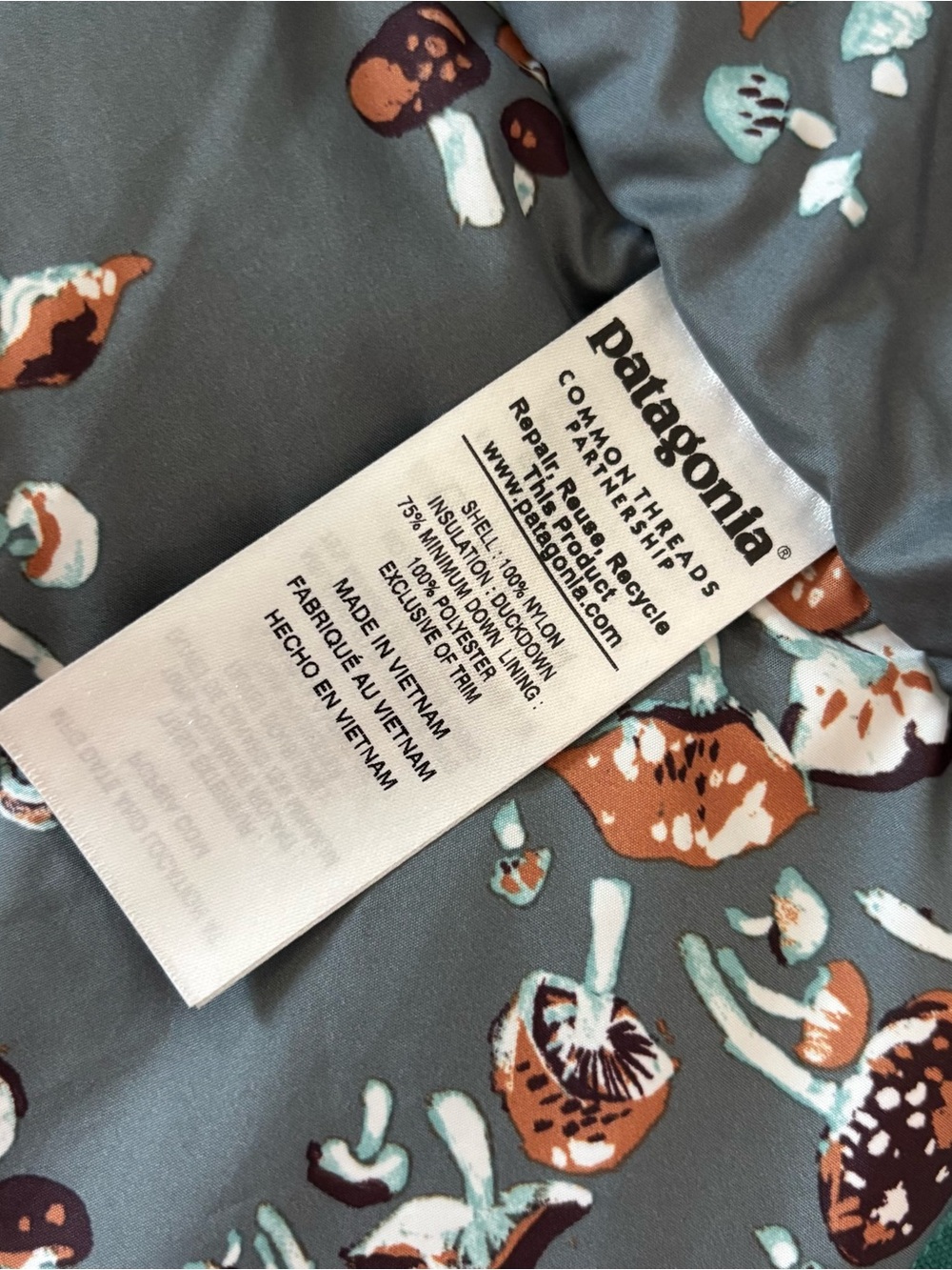 Patagonia Hooded Bivy Down Vest Mushroom Print Women’s XS Copper Blue - Picture 3 of 9